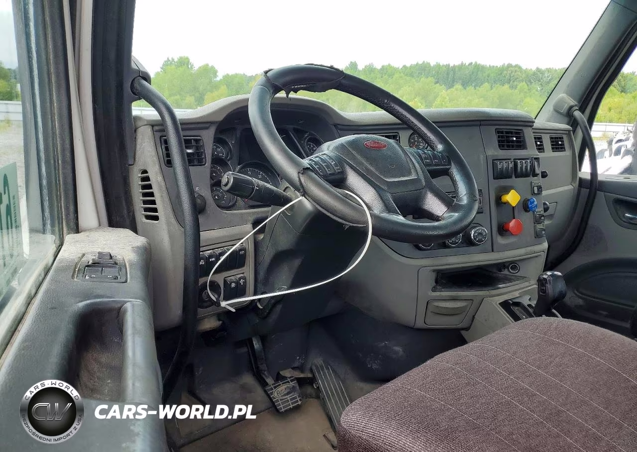 2017 Peterbilt 579 Semi Truck VIN:1XPBA48X5HD428972 - 8