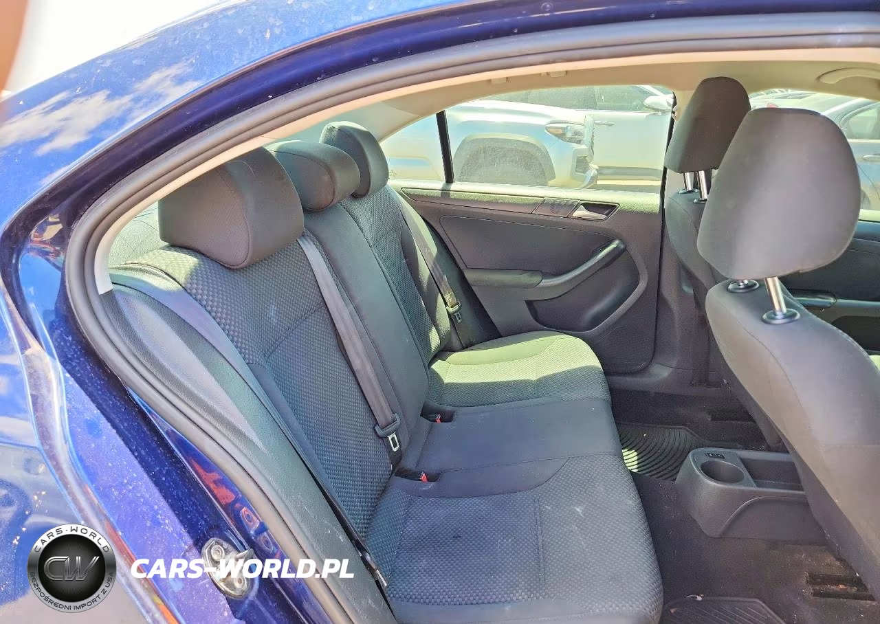 2012 Volkswagen Jetta Base VIN:3VW2K7AJ3CM398385 - 10