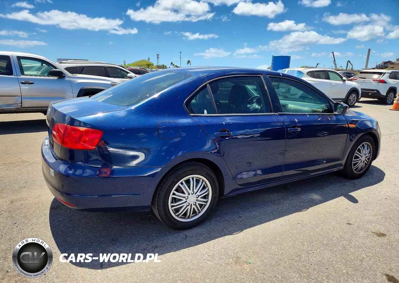 2012 Volkswagen Jetta Base VIN:3VW2K7AJ3CM398385 - 3