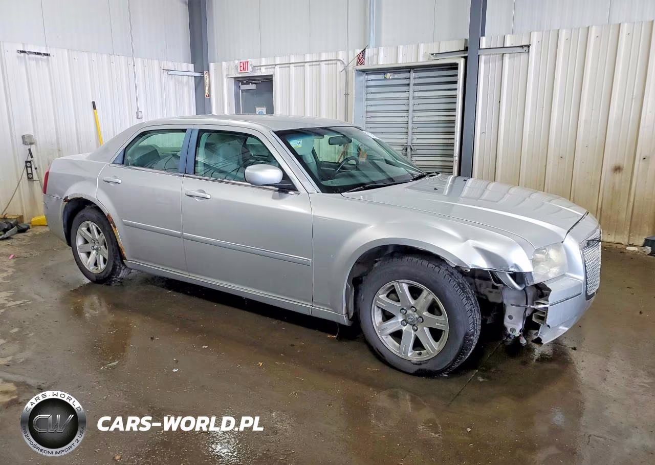 2007 Chrysler 300 Touring VIN:2C3KA53G27H877014 - 4