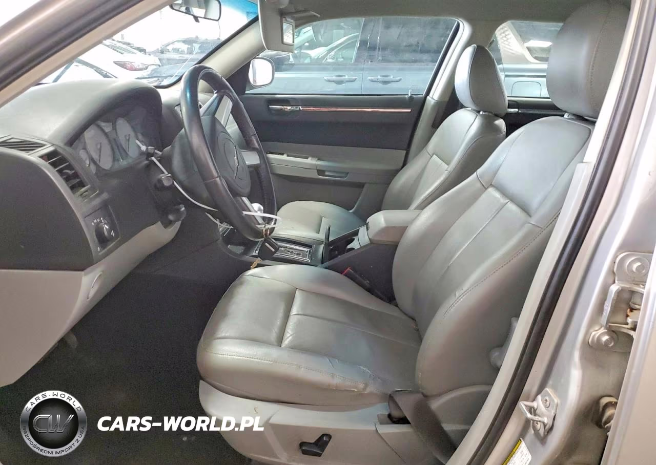 2007 Chrysler 300 Touring VIN:2C3KA53G27H877014 - 7