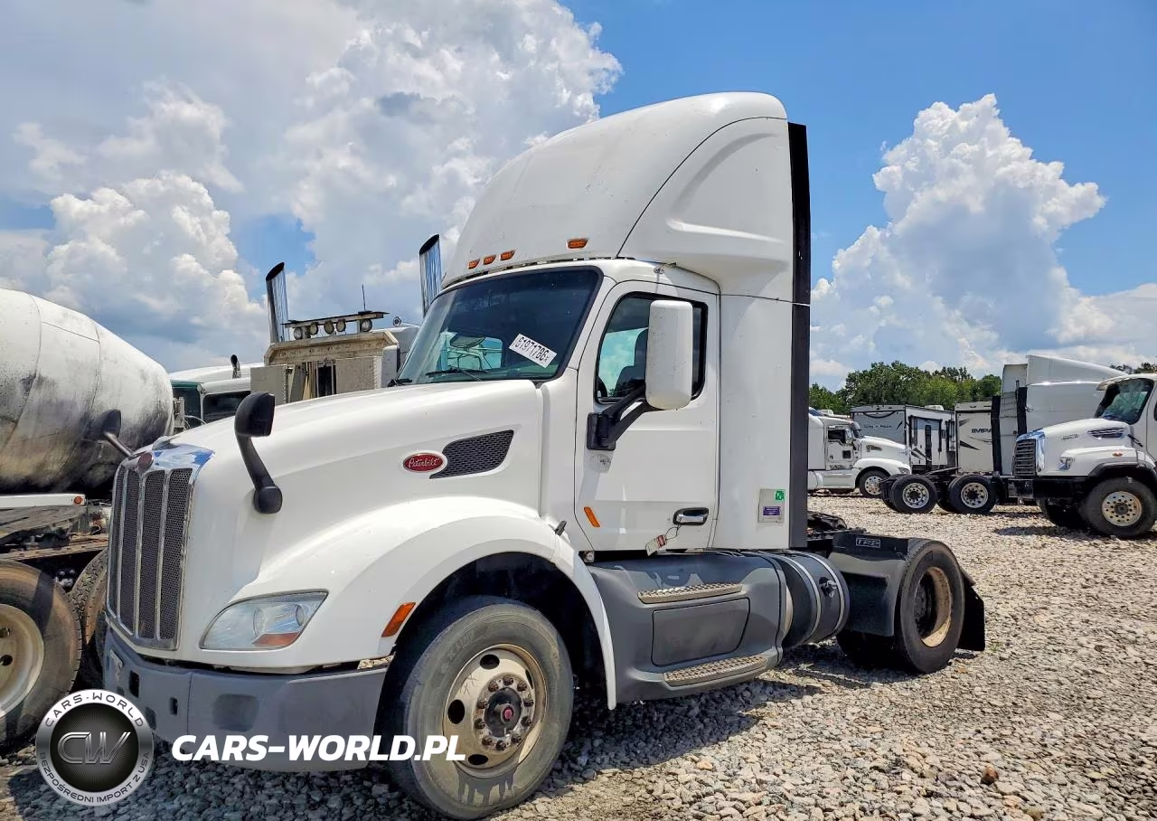 2019 Peterbilt 579 Semi Truck