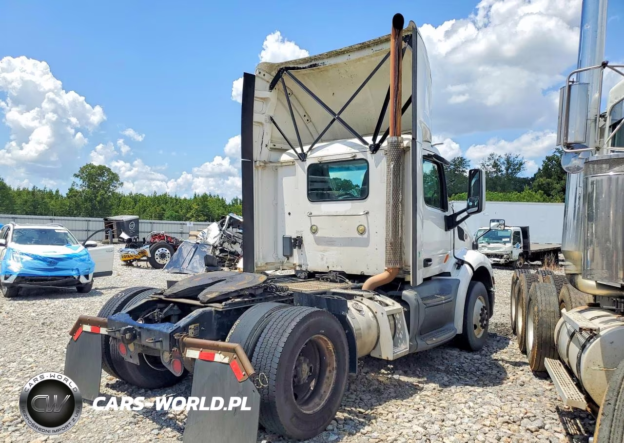 2019 Peterbilt 579 Semi Truck VIN:1XPBA48X5KD622134 - 3