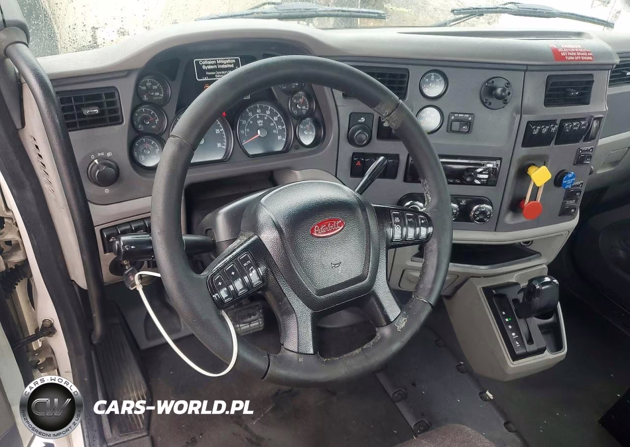 2017 Peterbilt 579 Semi Truck VIN:1XPBA48X1HD428998 - 8