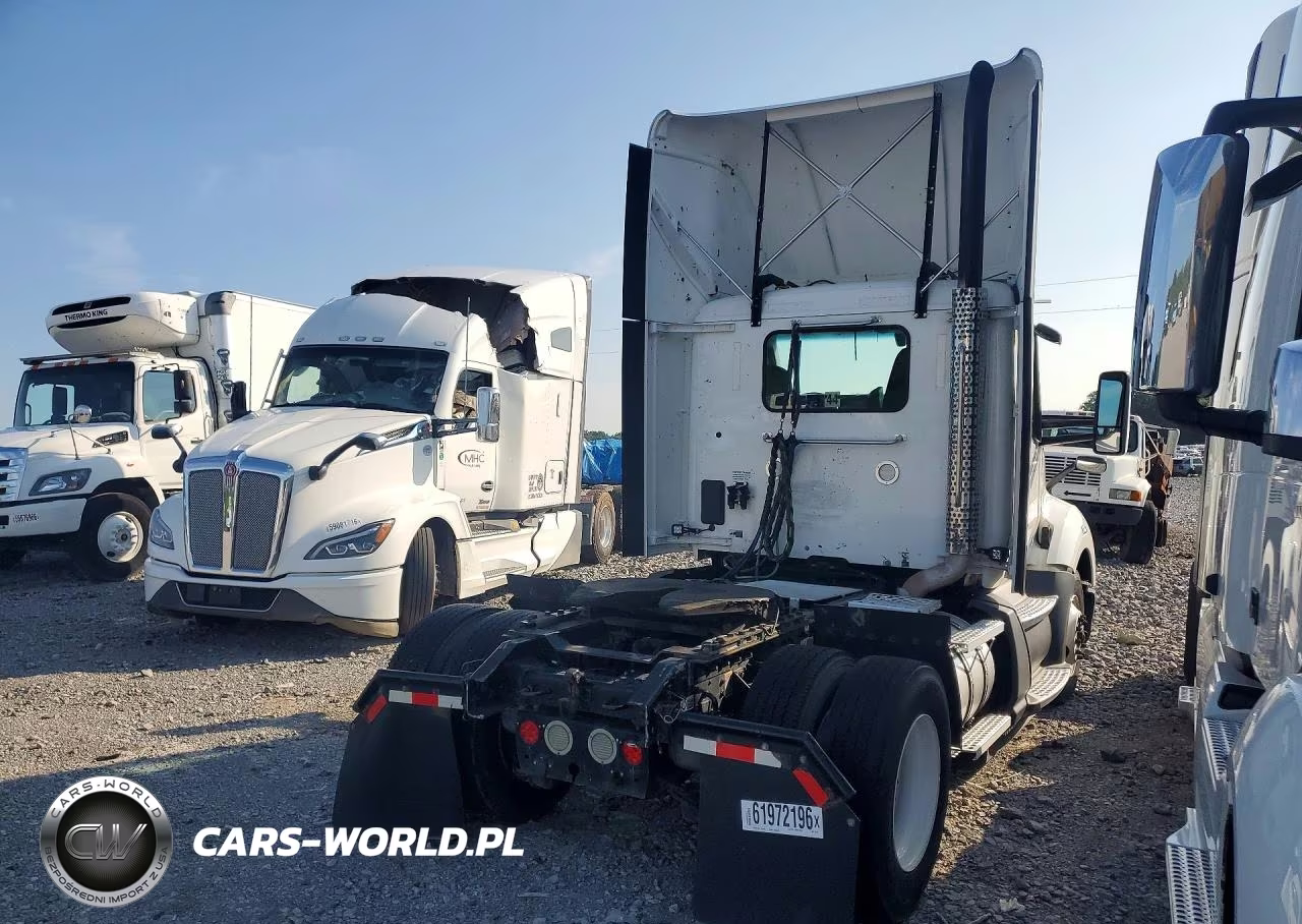 2019 Kenworth T680 Semi Truck VIN:1XKYA48XXKJ297319 - 3
