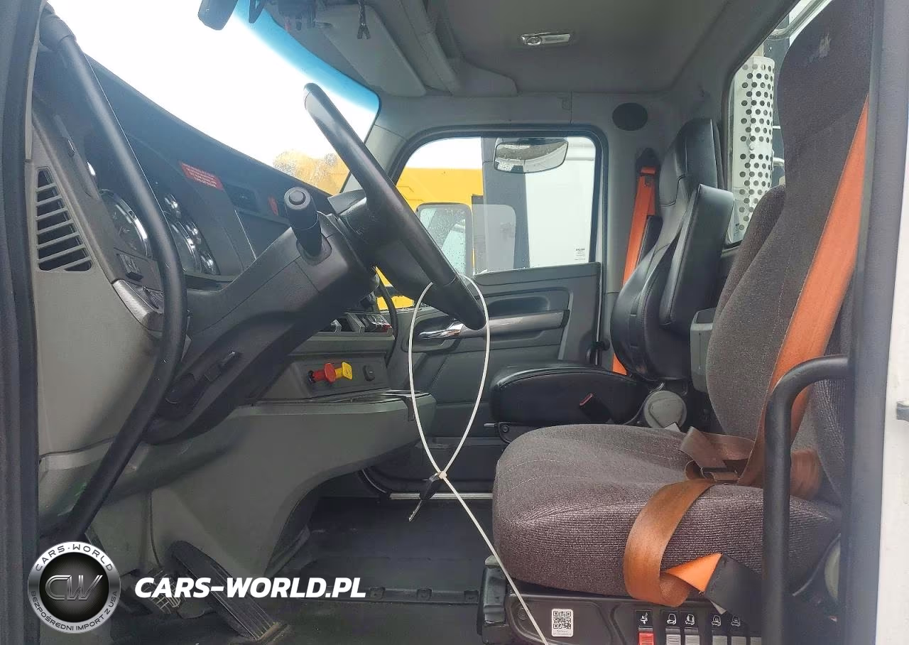 2019 Kenworth T680 Semi Truck VIN:1XKYA48XXKJ297319 - 7