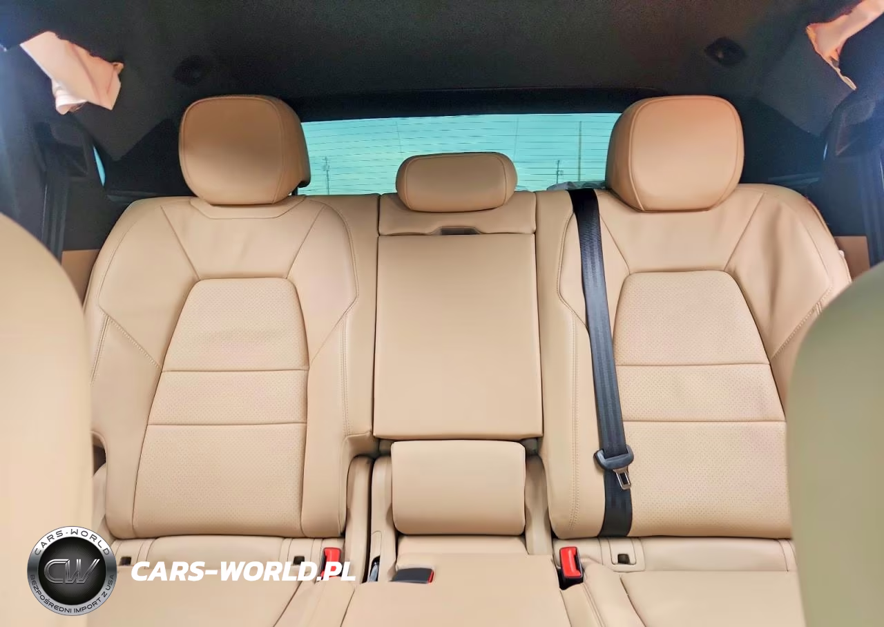 PORSCHE CAYENNE VIN:WP1AA2AY1NDA04719 - 10