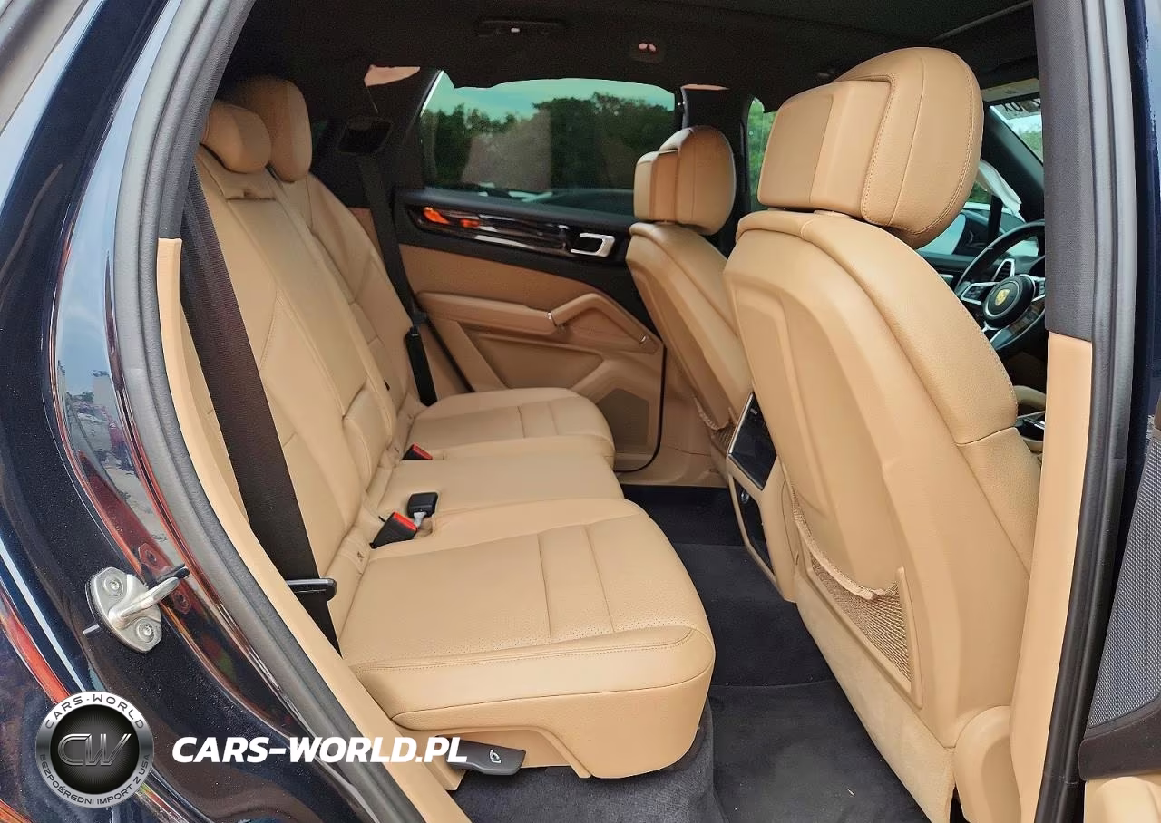 PORSCHE CAYENNE VIN:WP1AA2AY1NDA04719 - 11