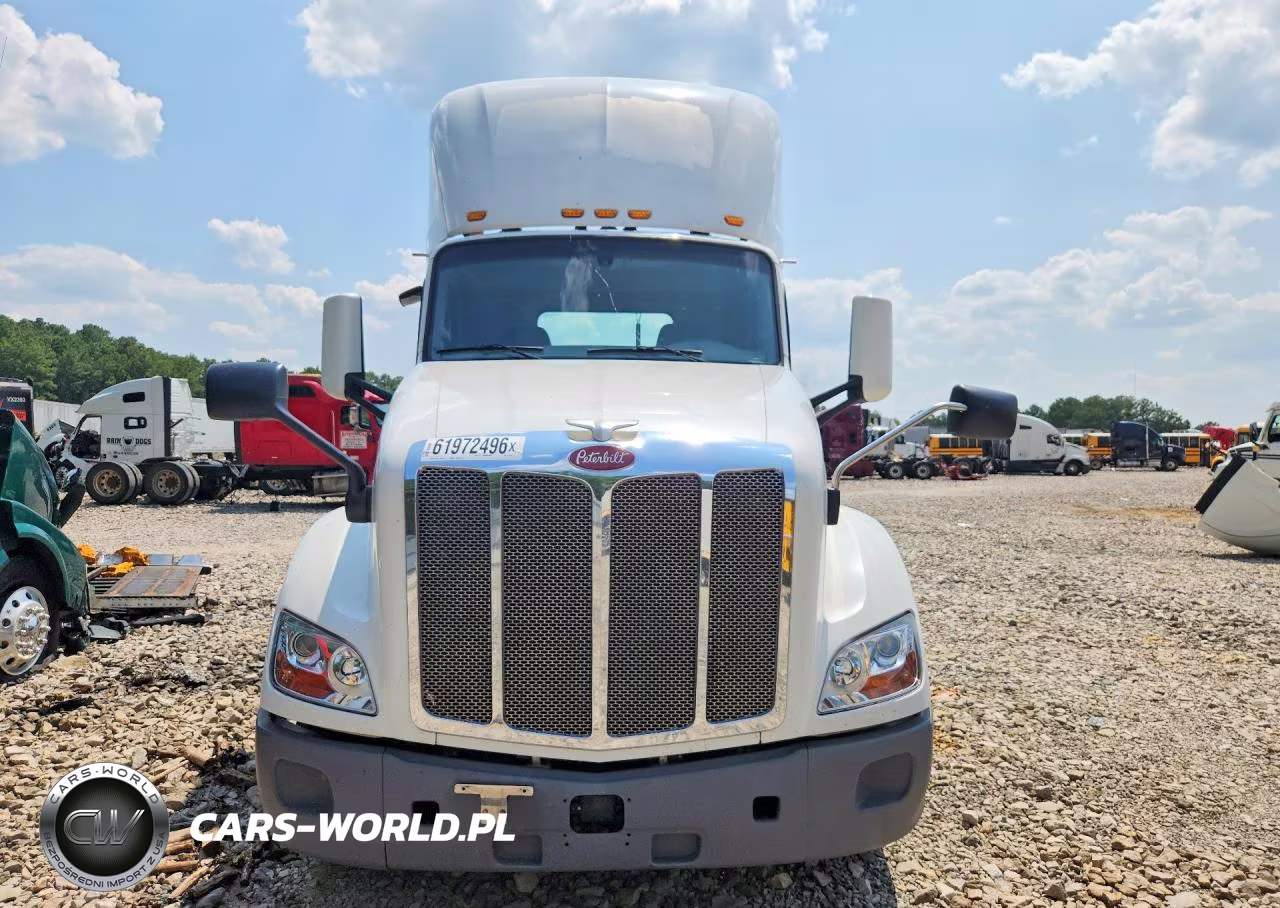 2018 Peterbilt 579 Semi Truck VIN:1XPBA48X7JD478133 - 5