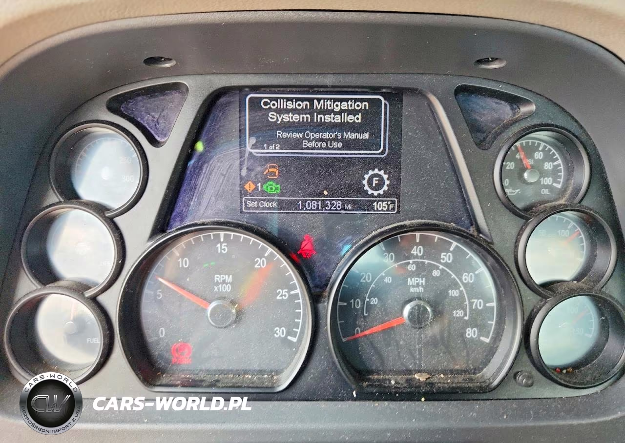 2018 Peterbilt 579 Semi Truck VIN:1XPBA48X7JD478133 - 9
