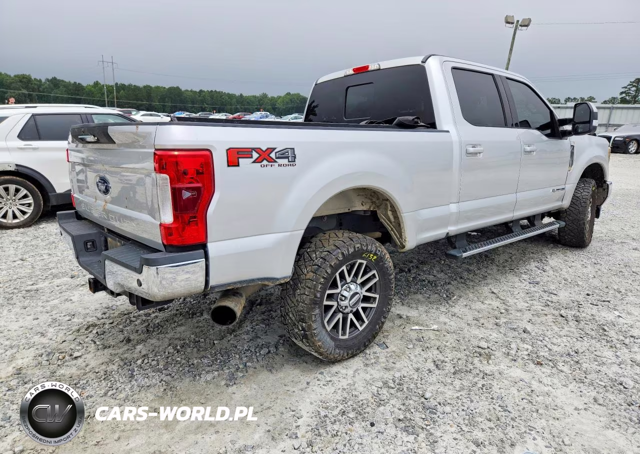 2017 Ford F250 Super Duty VIN:1FT7W2BT2HEC05673 - 3