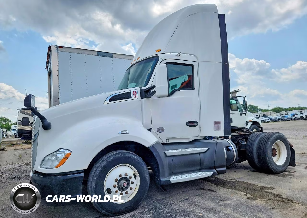 2016 Kenworth T680 Semi Truck