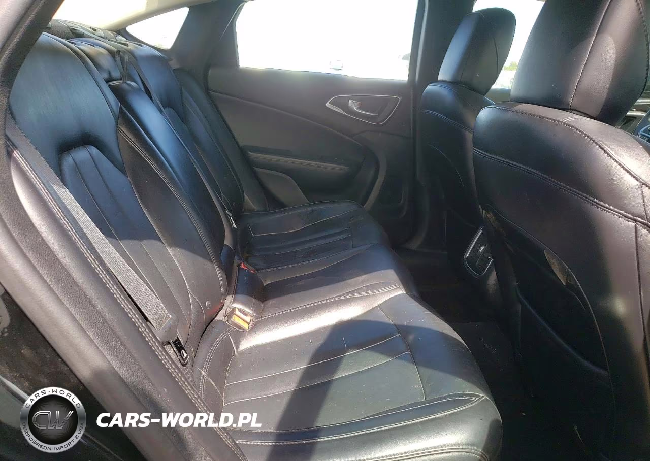 2015 Chrysler 200 C VIN:1C3CCCCB8FN665540 - 10
