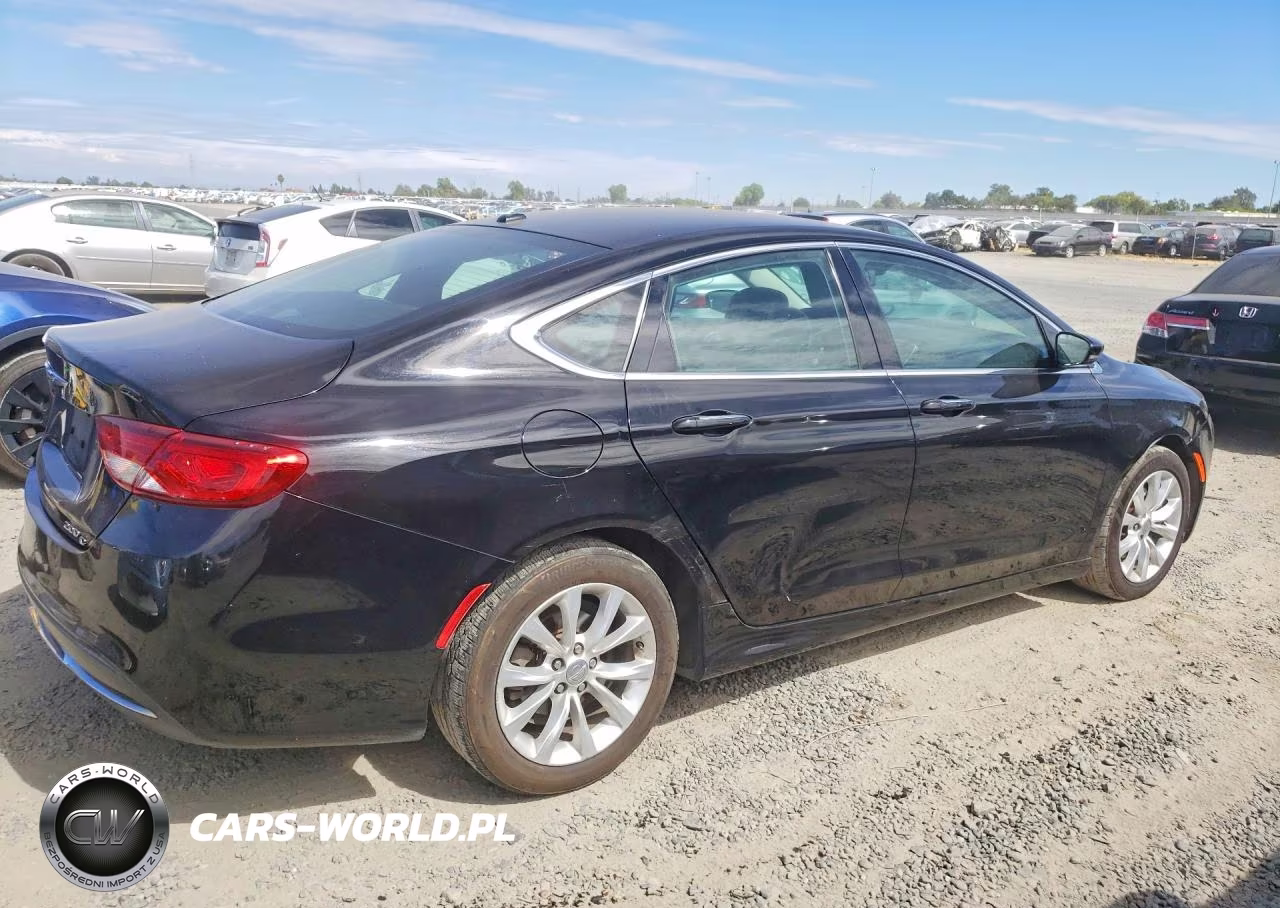 2015 Chrysler 200 C VIN:1C3CCCCB8FN665540 - 3