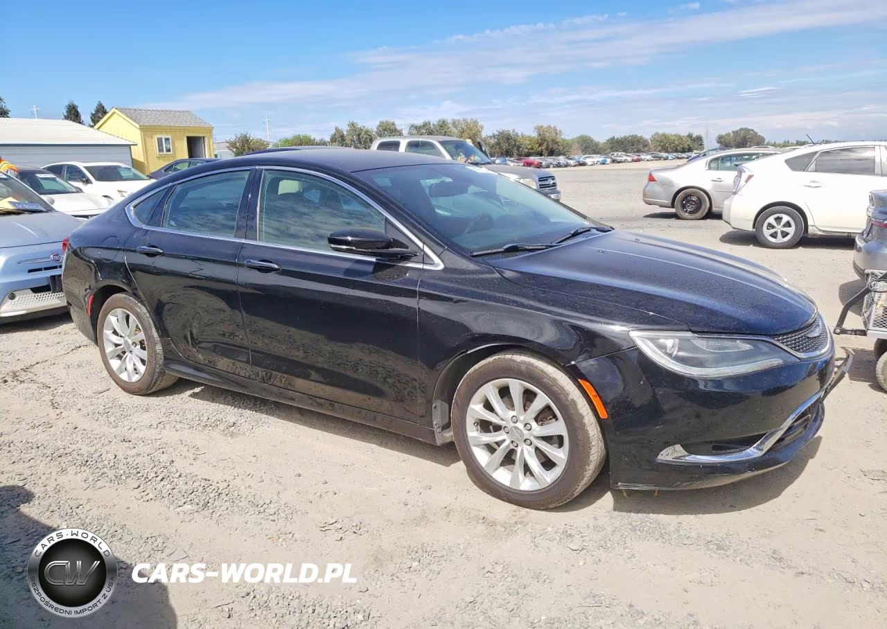 2015 Chrysler 200 C VIN:1C3CCCCB8FN665540 - 4