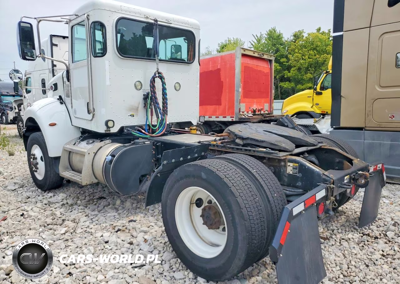 2018 Peterbilt 348 Semi Truck VIN:1XP3AJ8X8JD430756 - 2