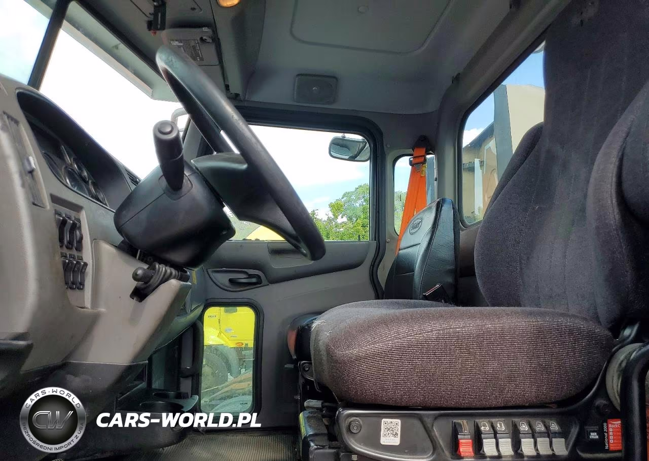 2018 Peterbilt 348 Semi Truck VIN:1XP3AJ8X8JD430756 - 7