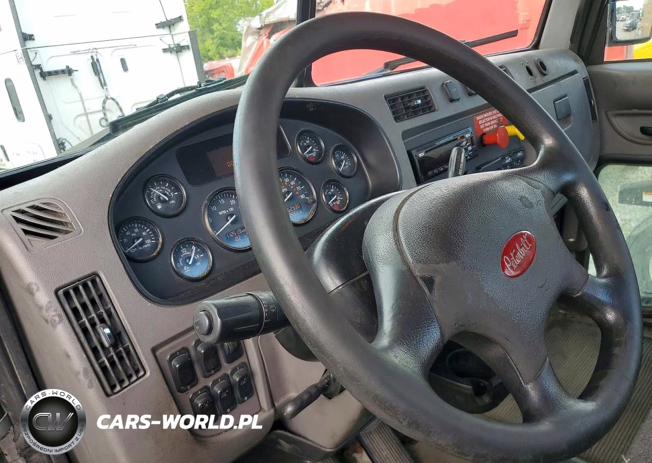 2018 Peterbilt 348 Semi Truck VIN:1XP3AJ8X8JD430756 - 8