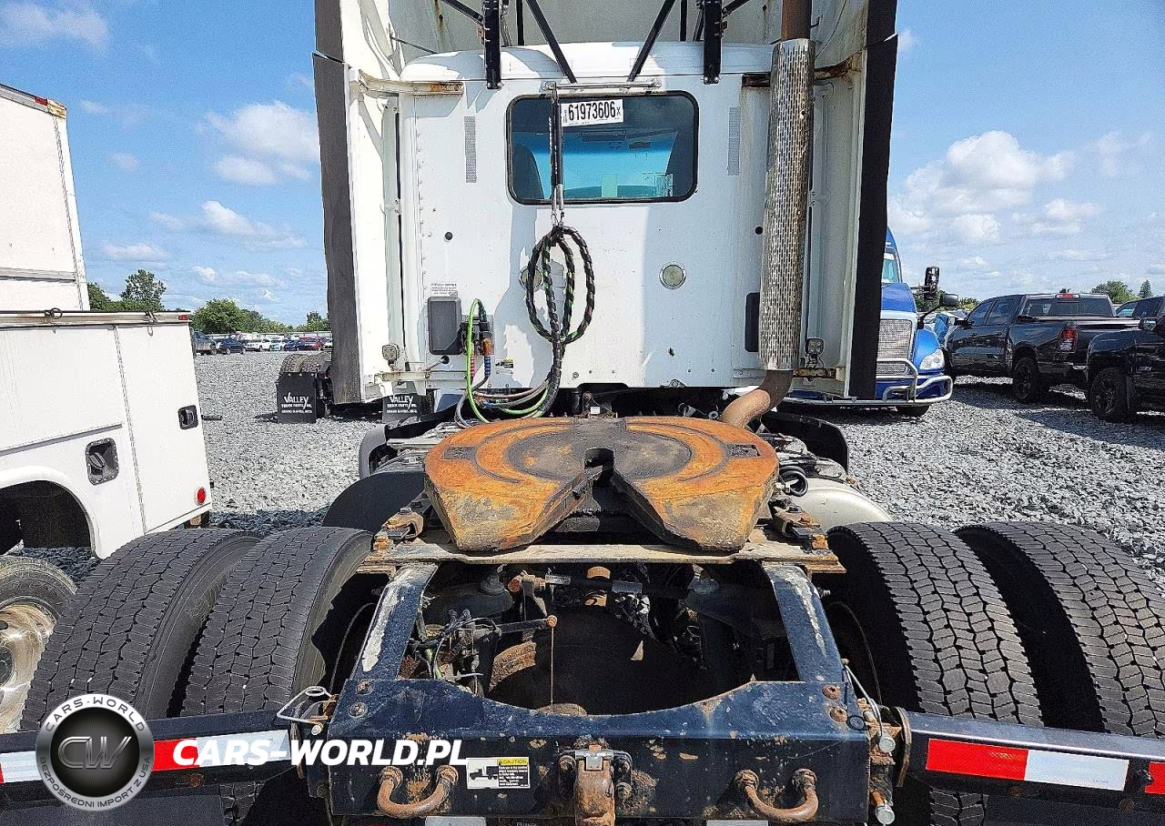 2016 Peterbilt 579 Semi Truck VIN:1XPBA48X2GD339861 - 13