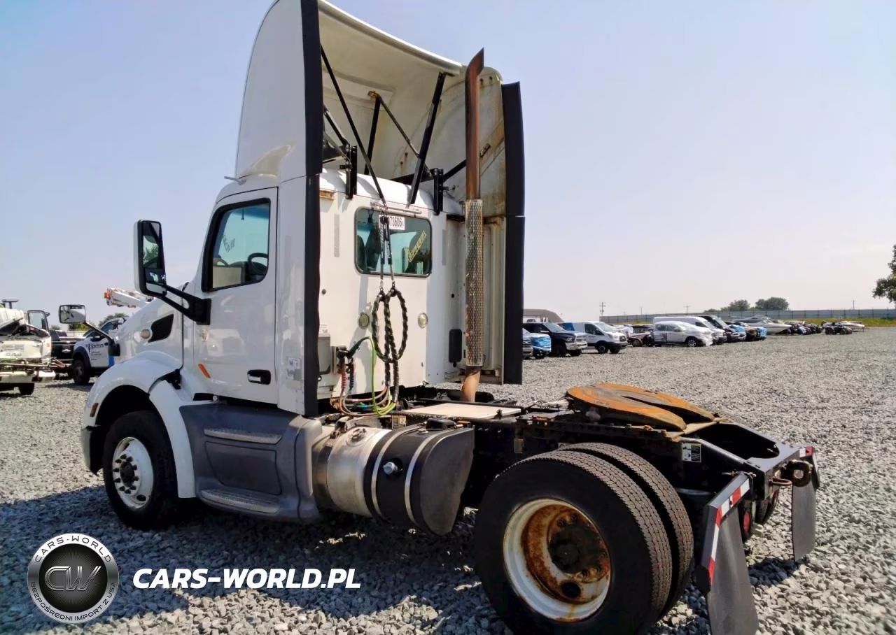 2016 Peterbilt 579 Semi Truck VIN:1XPBA48X2GD339861 - 2