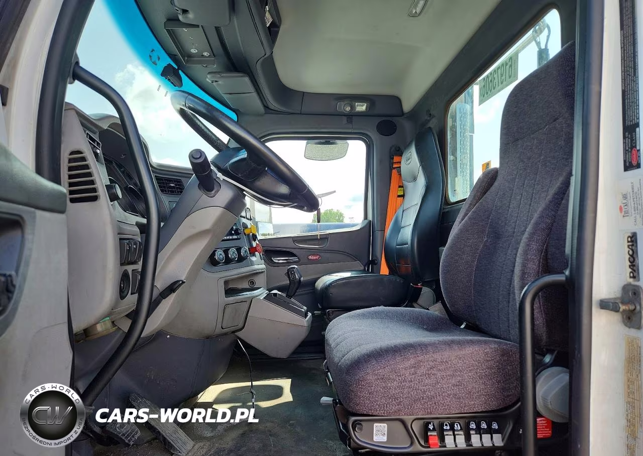 2016 Peterbilt 579 Semi Truck VIN:1XPBA48X2GD339861 - 7