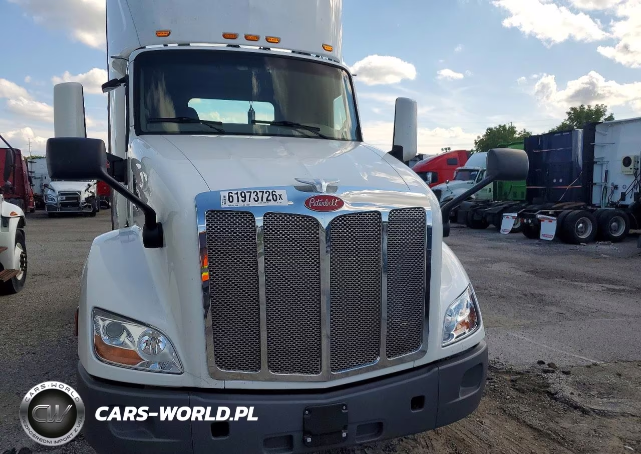 2018 Peterbilt 579 Semi Truck VIN:1XPBA48X1JD477317 - 13