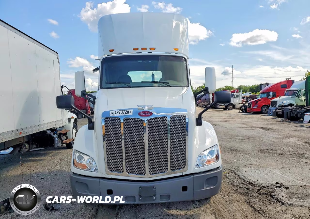 2018 Peterbilt 579 Semi Truck VIN:1XPBA48X1JD477317 - 5
