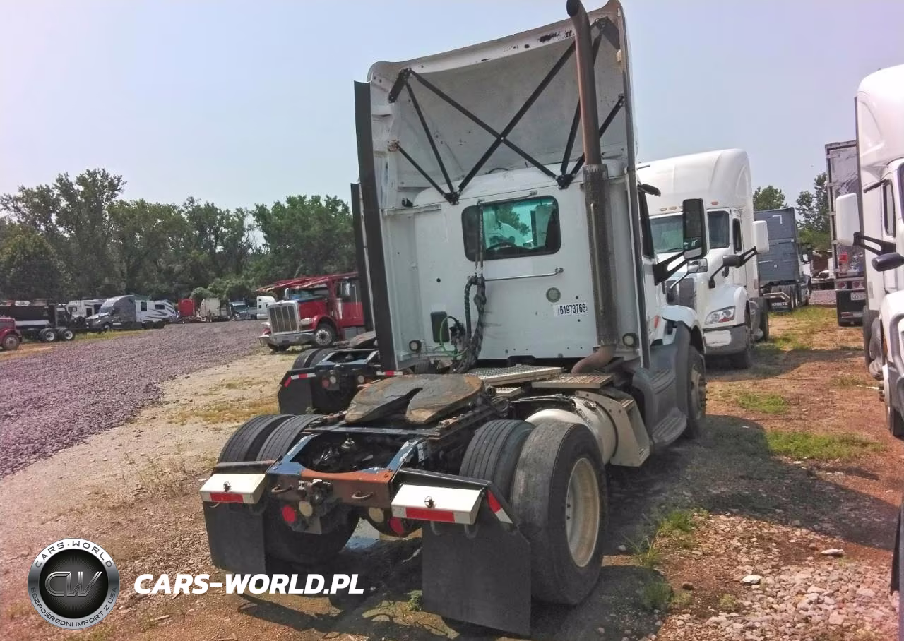 2017 Peterbilt 579 Semi Truck VIN:1XPBA48X9HD428425 - 3