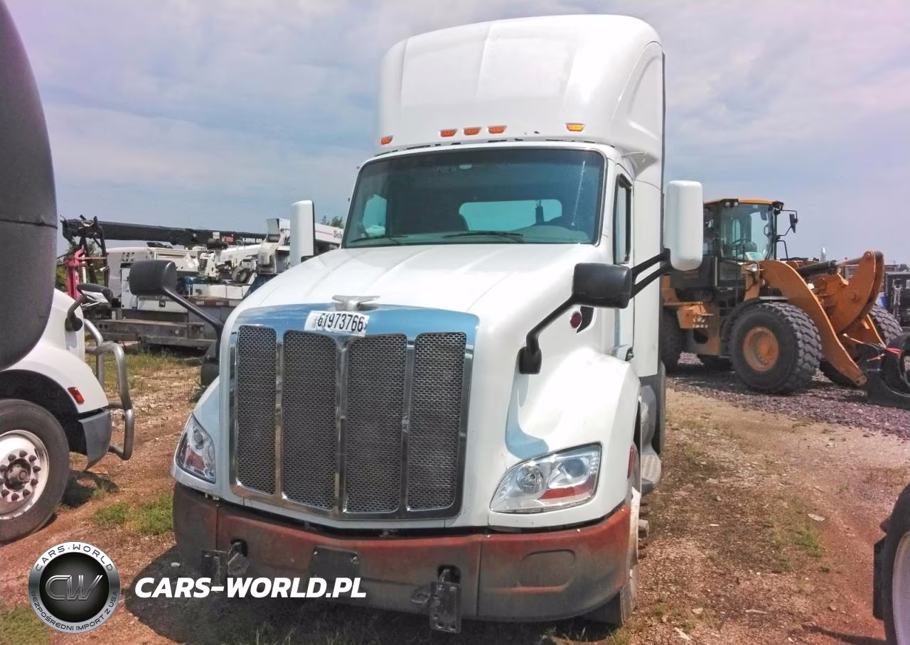 2017 Peterbilt 579 Semi Truck VIN:1XPBA48X9HD428425 - 5