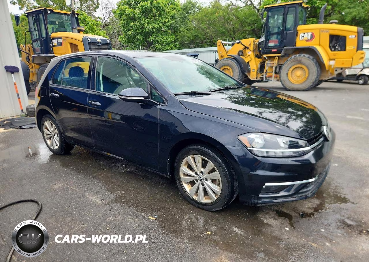 2018 Volkswagen Golf S VIN:3VWB17AU5JM296130 - 4