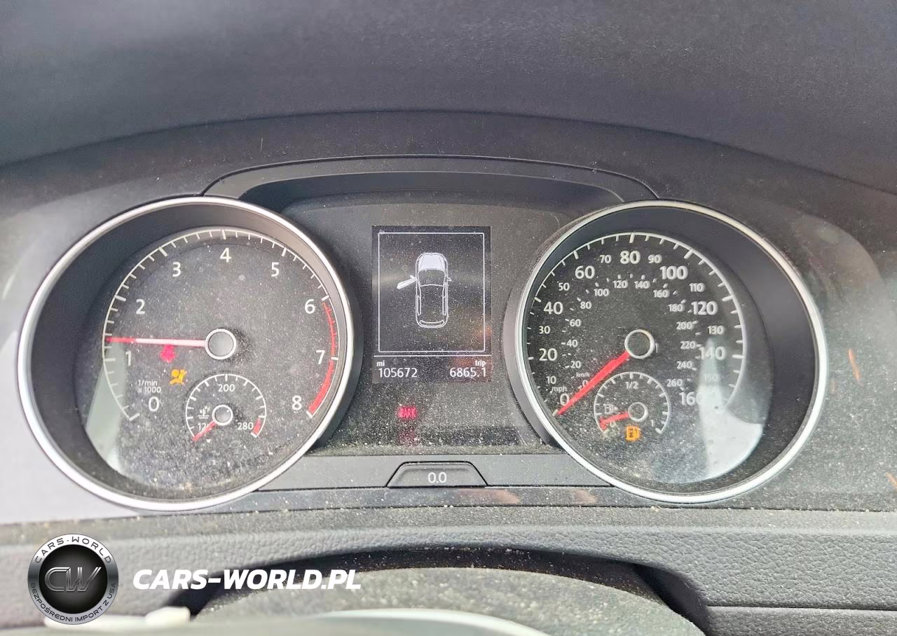 2018 Volkswagen Golf S VIN:3VWB17AU5JM296130 - 9