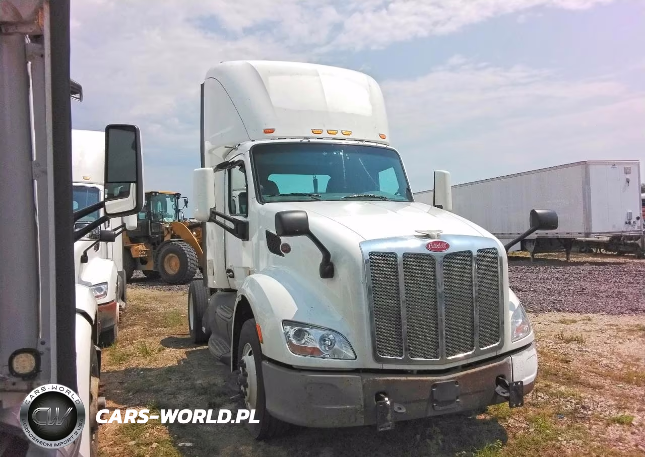 2017 Peterbilt 579 Semi Truck VIN:1XPBA48XXHD428773 - 4