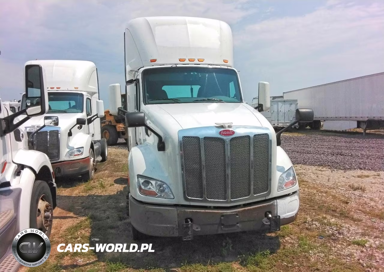 2017 Peterbilt 579 Semi Truck VIN:1XPBA48XXHD428773 - 5