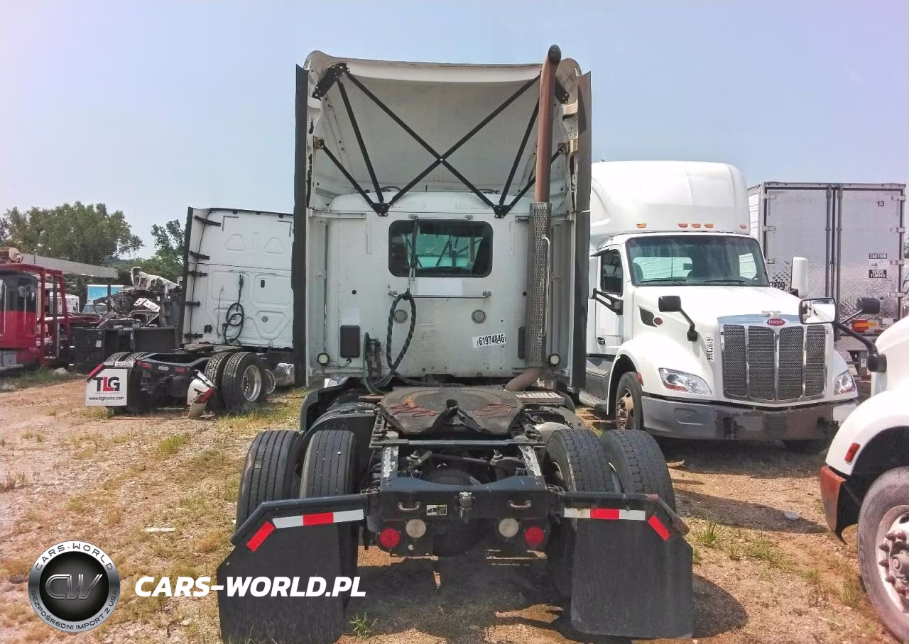 2017 Peterbilt 579 Semi Truck VIN:1XPBA48XXHD428773 - 6