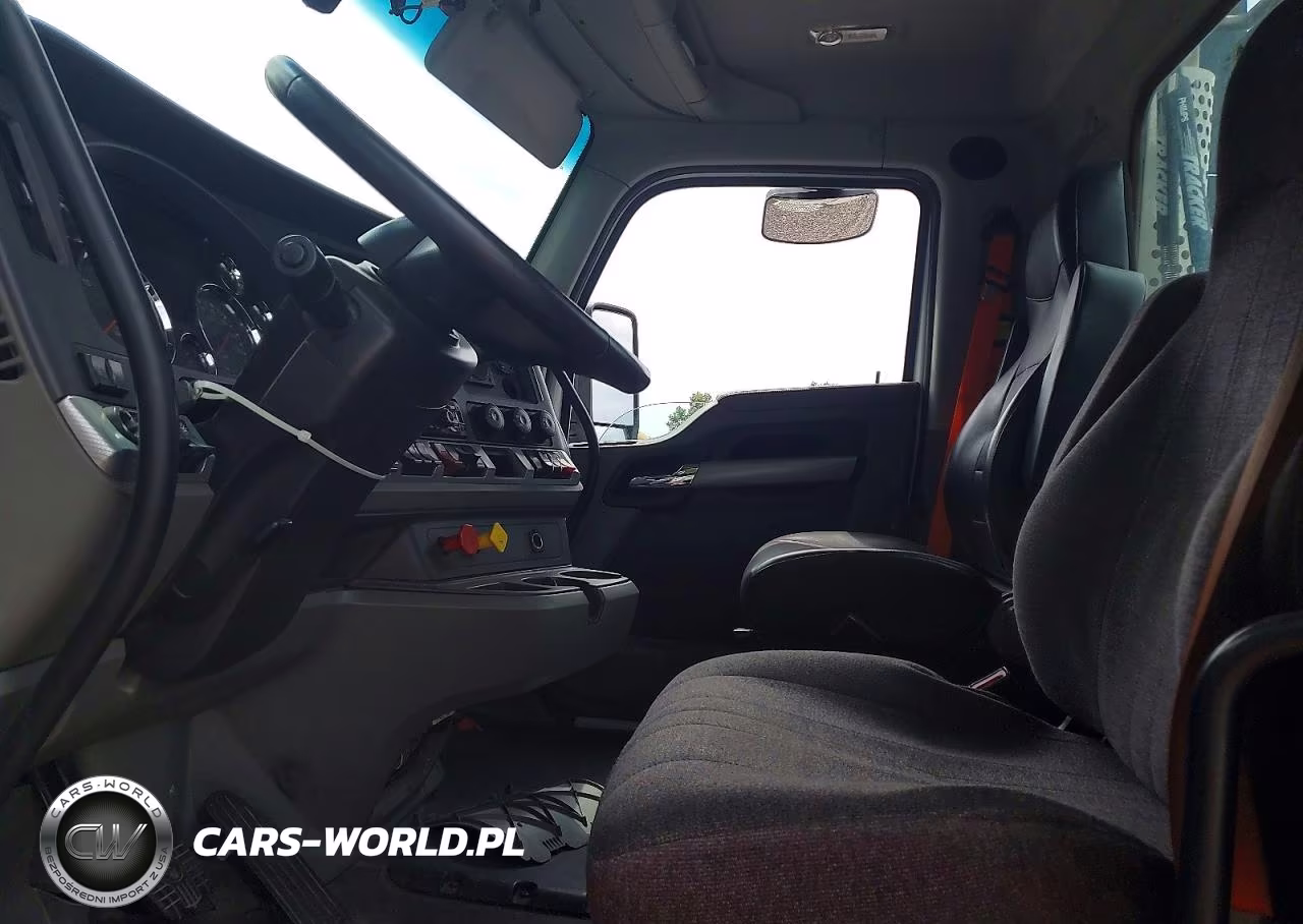 2020 Kenworth T680 Semi Truck VIN:1XKYA48X0LJ394188 - 7