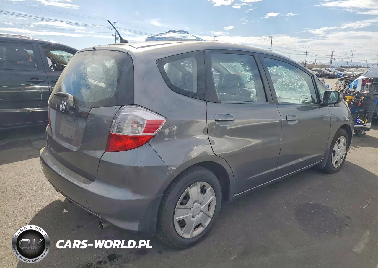 2012 Honda Fit VIN:JHMGE8H31CC029084 - 3