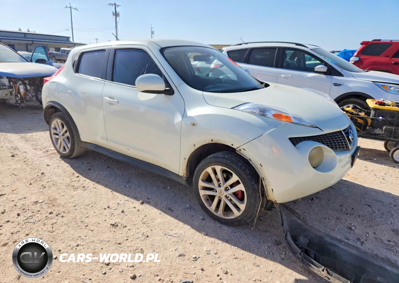 2011 Nissan Juke S VIN:JN8AF5MR1BT023110 - 4