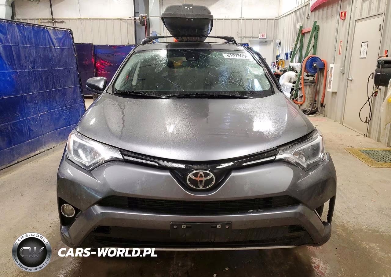2017 Toyota Rav4 Xle VIN:JTMWFREV0HJ105483 - 5