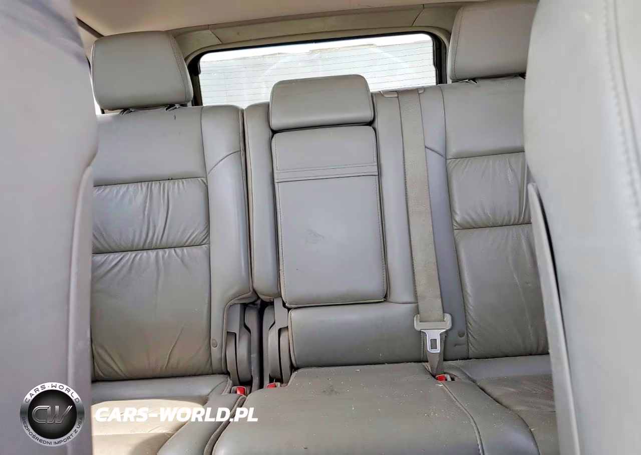 2011 Jeep Grand Cherokee Laredo VIN:1J4RR4GG8BC544670 - 10