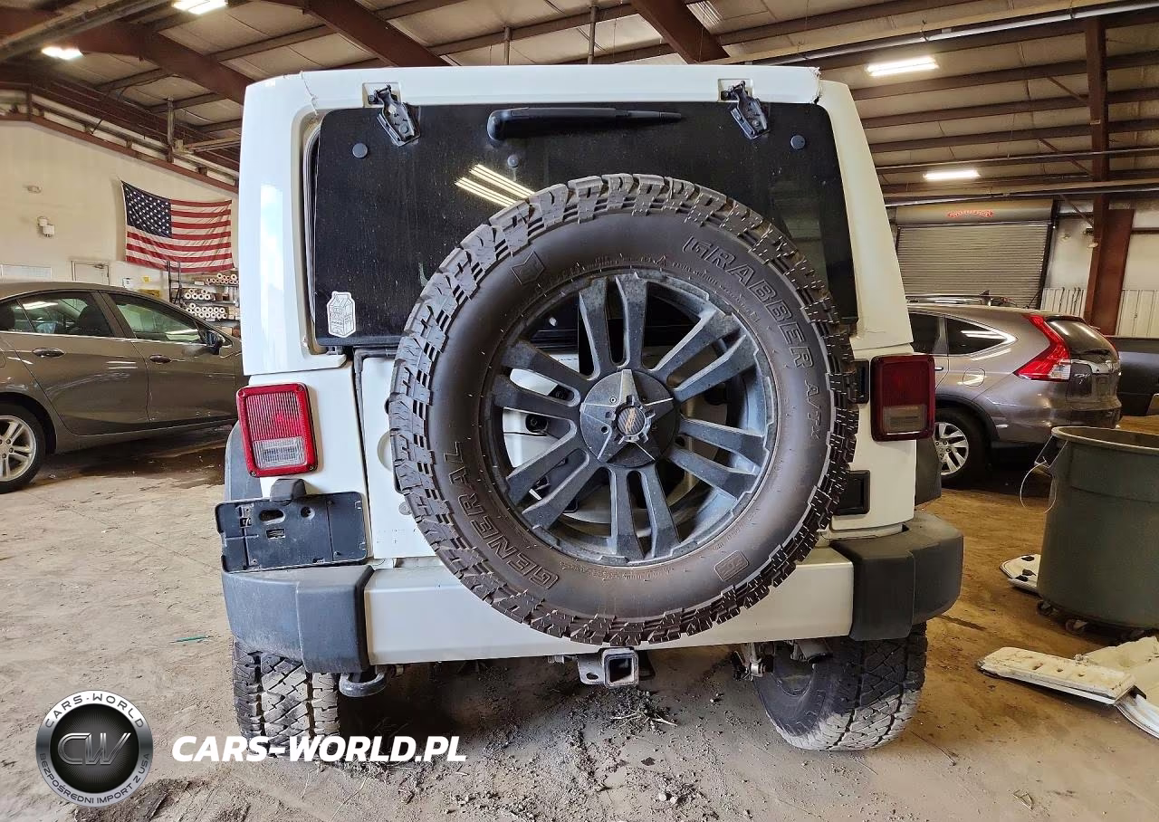 2012 Jeep Wrangler Unlimited Sahara VIN:1C4BJWEG5CL112813 - 6