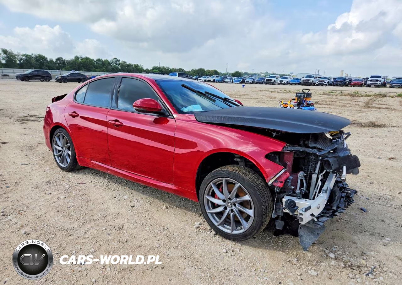2023 Alfa Romeo Giulia Sprint VIN:ZARFAMAN1P7670527 - 4
