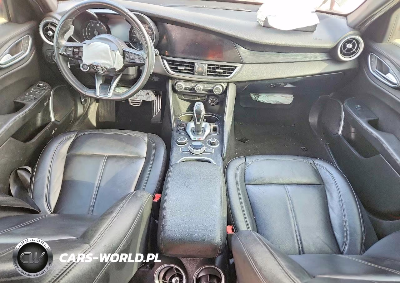 2023 Alfa Romeo Giulia Sprint VIN:ZARFAMAN1P7670527 - 8