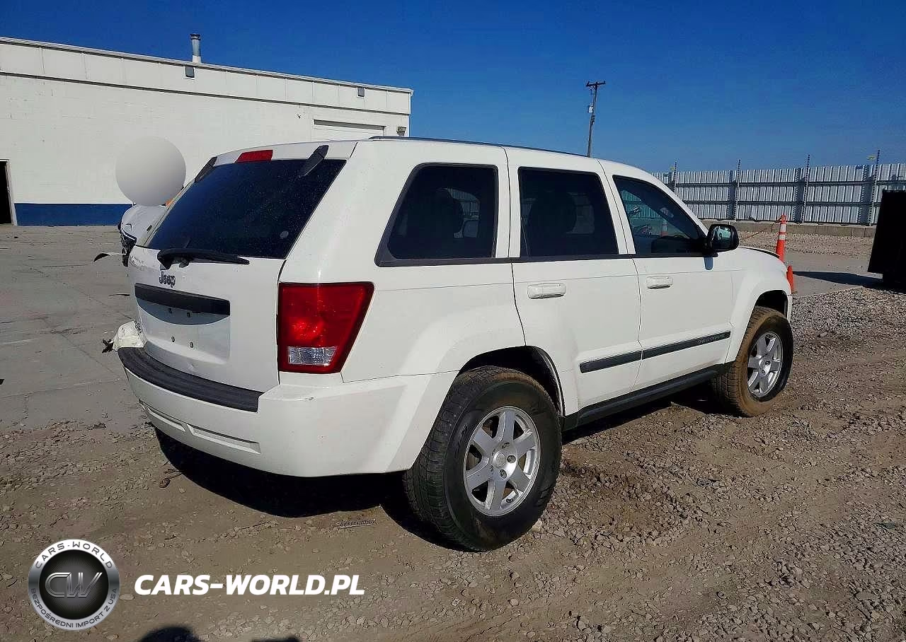 2008 Jeep Grand Cherokee Laredo VIN:1J8GR48K58C237121 - 3