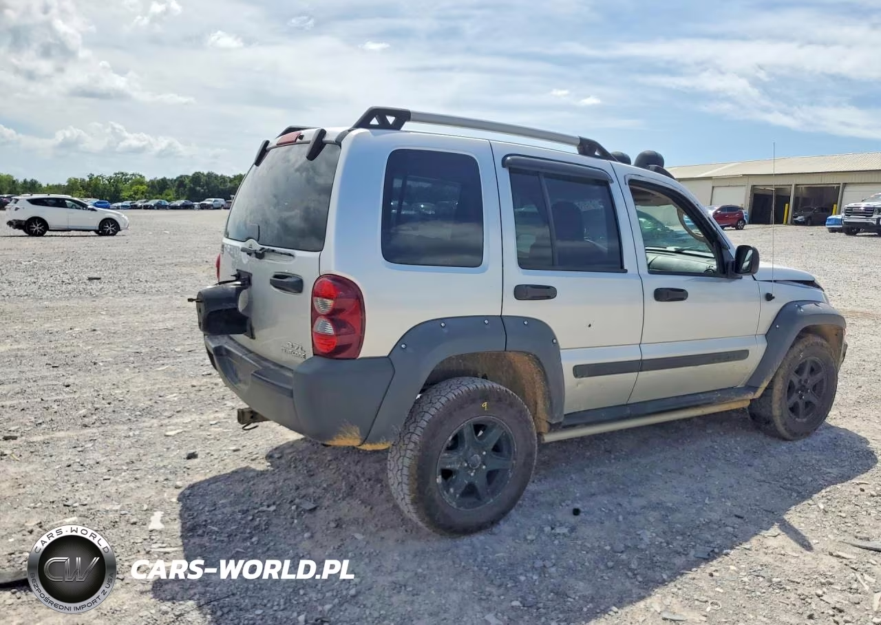 2005 Jeep Liberty Renegade VIN:1J4GL38KX5W526518 - 3