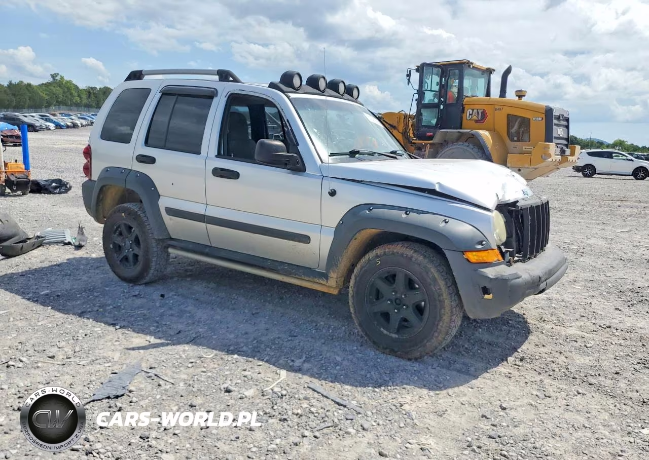 2005 Jeep Liberty Renegade VIN:1J4GL38KX5W526518 - 4