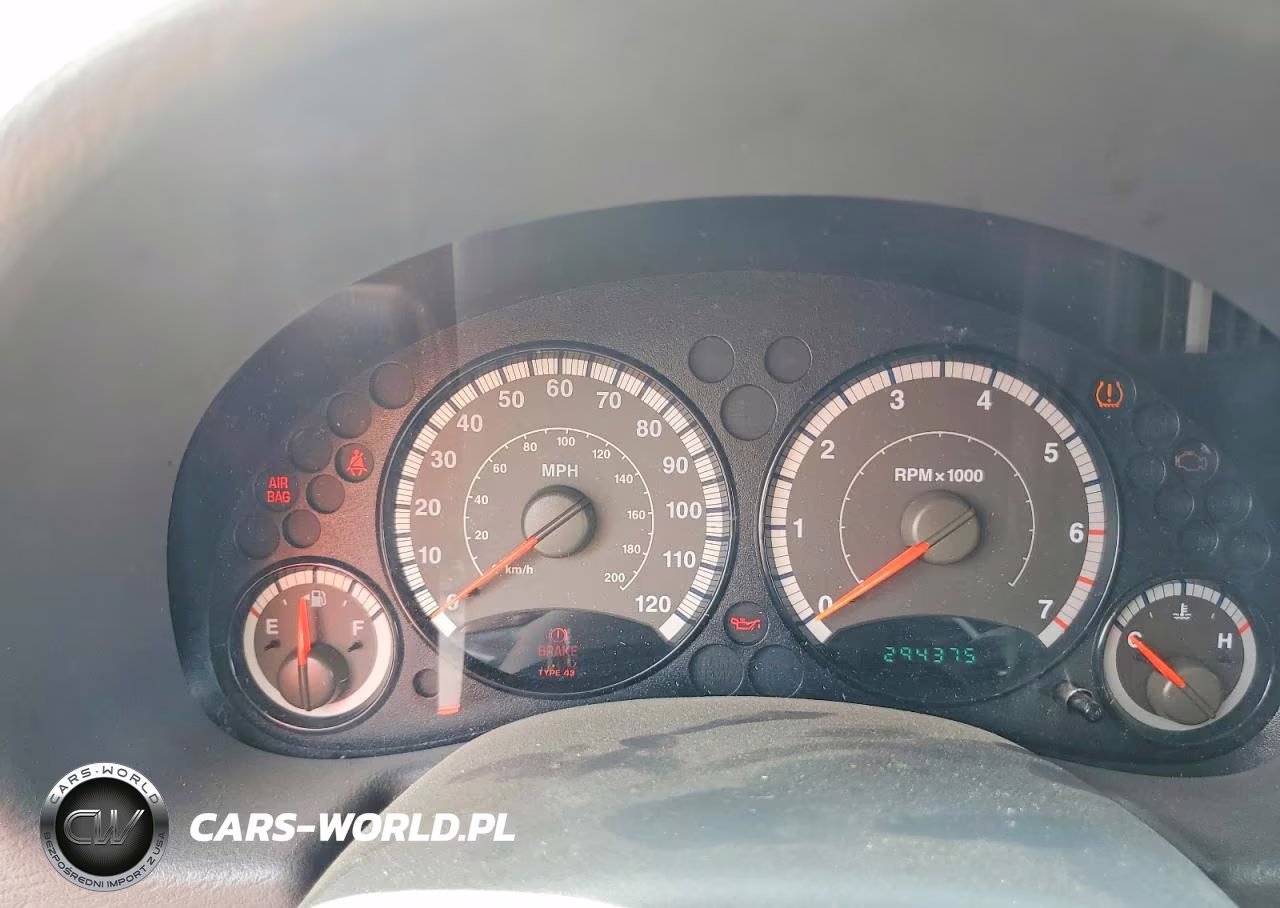 2005 Jeep Liberty Renegade VIN:1J4GL38KX5W526518 - 9
