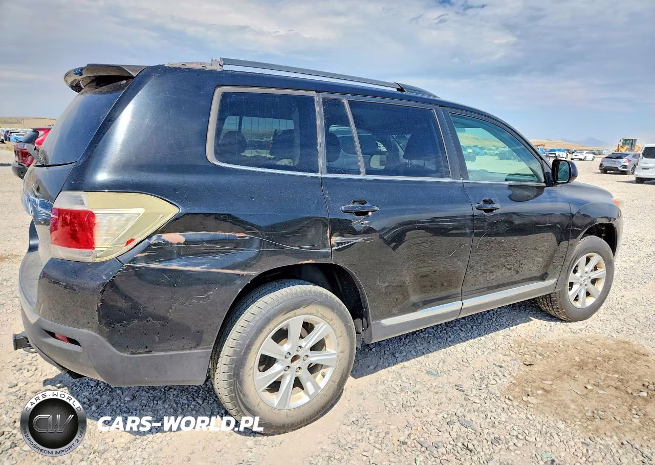 2012 Toyota Highlander Base VIN:5TDBK3EH4CS112076 - 3