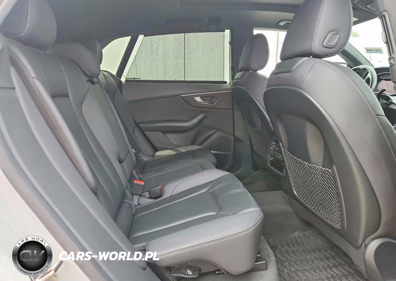 2020 Audi Q8 Prestige S-Line VIN:WA1FVAF11LD010688 - 11