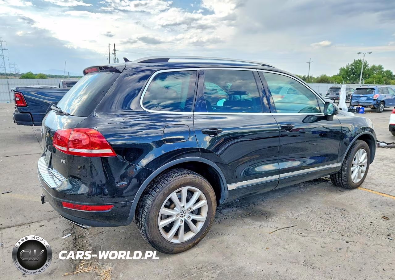 2013 Volkswagen Touareg V6 VIN:WVGEF9BP9DD011687 - 3