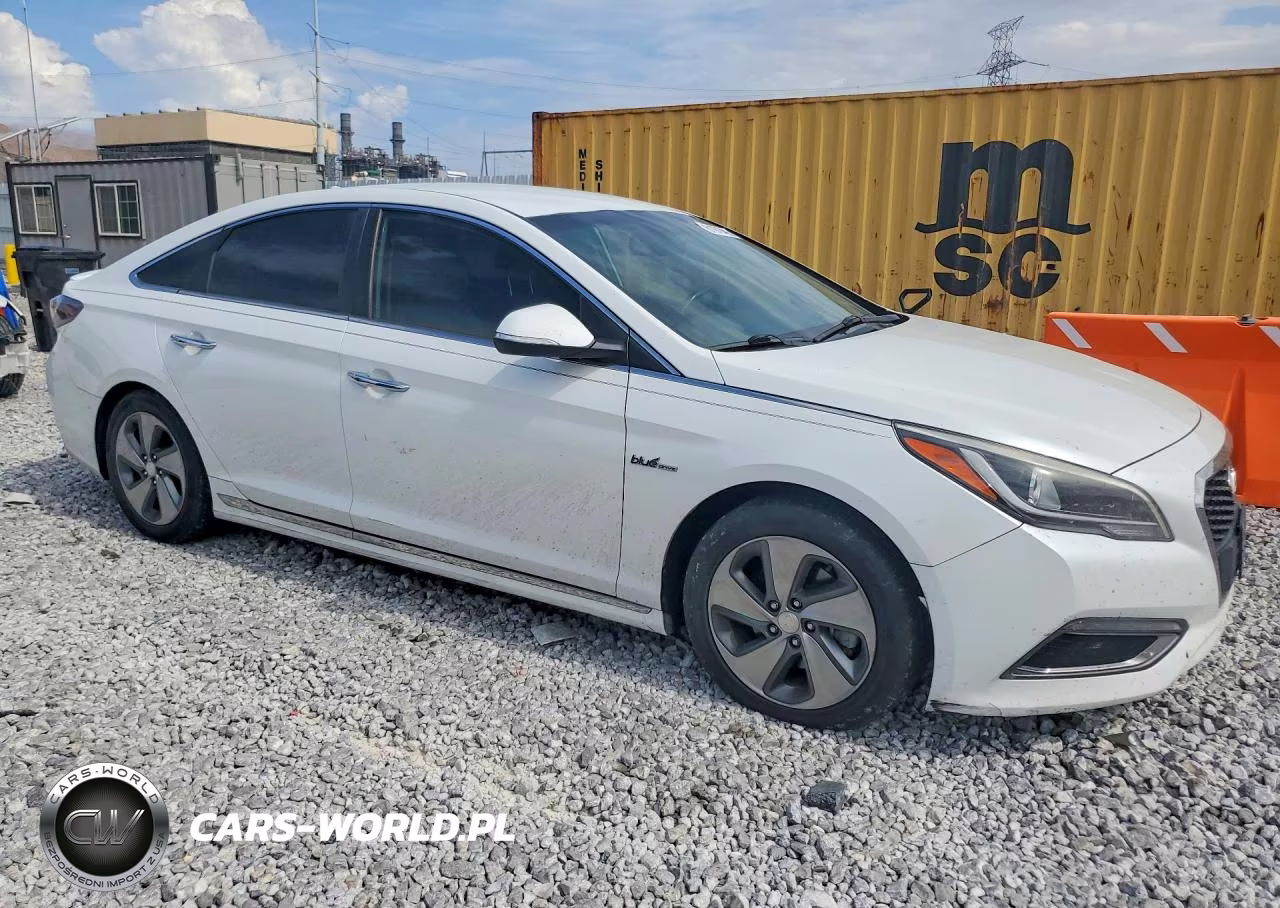 2017 Hyundai Sonata Hybrid Limited VIN:KMHE34L39HA067837 - 4